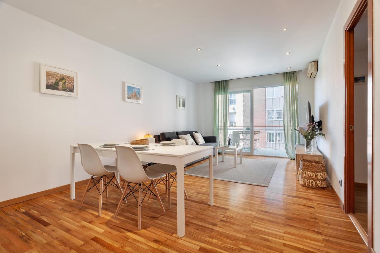 Апартаменты Flateli Paris Барселона Экстерьер фото